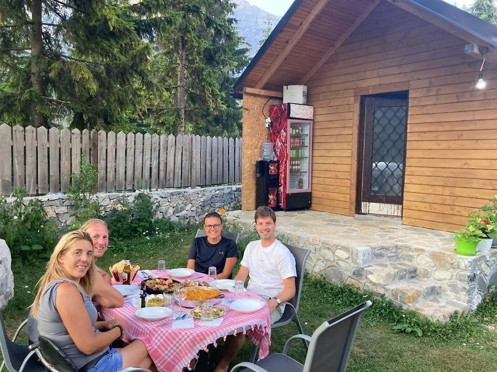 Hotel Bujtina Arturi Valbone 0*,
