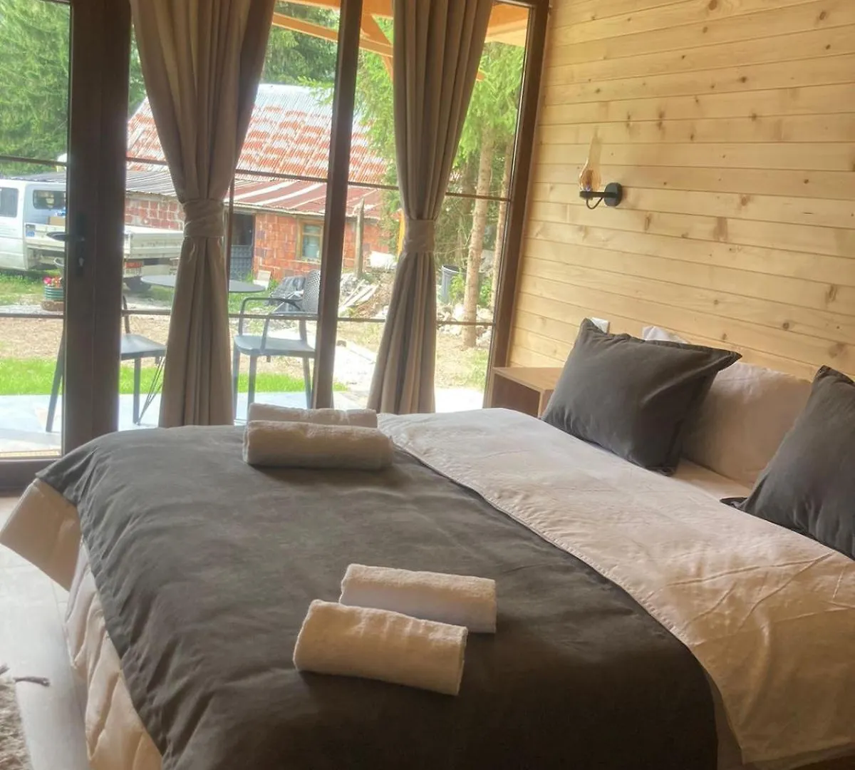 Hotel Bujtina Arturi Valbone 0*,  Albanien