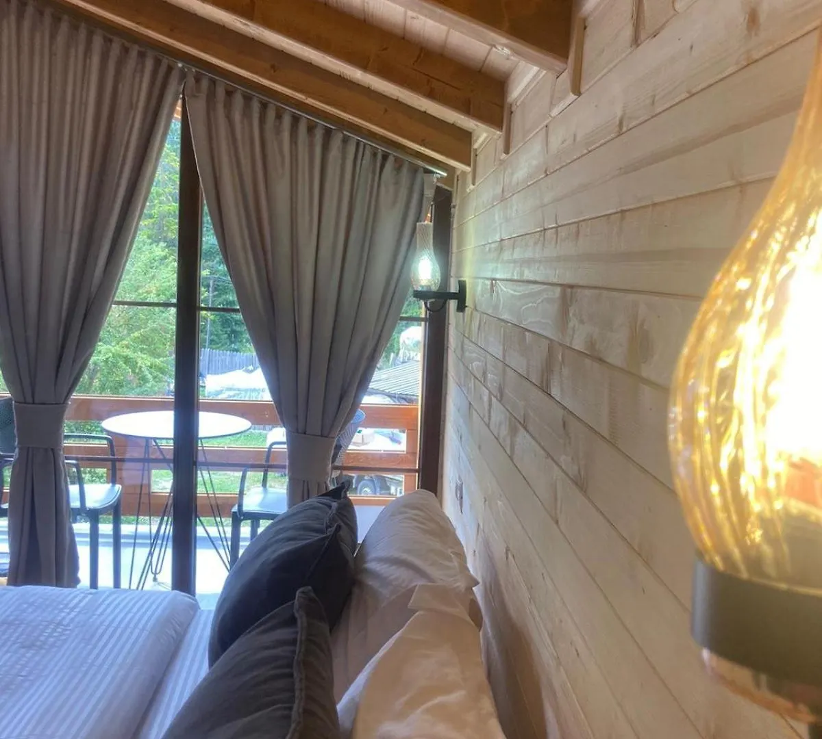 Bujtina Arturi Hotel Valbonne Casa de hóspedes