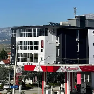Hotel Grand Gjyshi, Qerrexhias